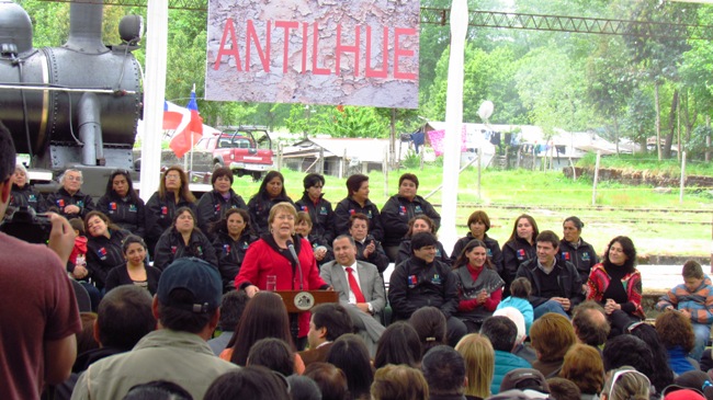 Presidenta Michelle Bachelet en Plaza Ciudadana en Antilhue