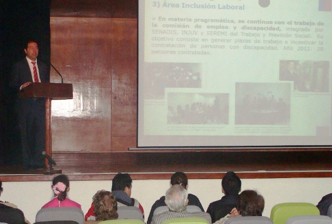 Director Regional del Senadis Tarapacá en Cuenta Pública 2011.