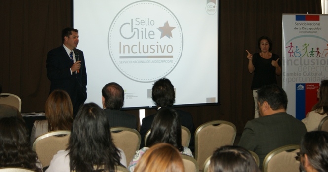 Sub director del Senadis en lanzamiento del Sello Chile Inclusivo