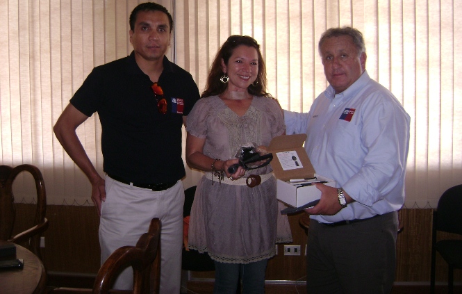 Autoridades regionales entregan ayuda técnica a la señora Esperanza Zárate
