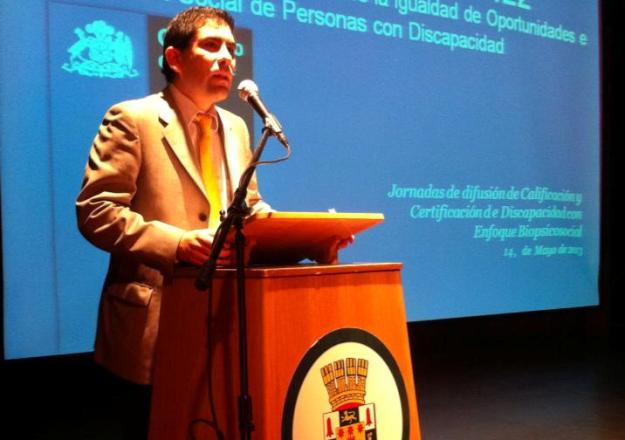 Director Regional Senadis La Araucanía en jornada realizada en Angol