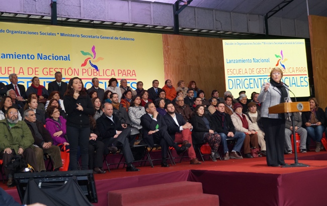 Presidenta Michelle Bachelet durante su discurso en el lanzamiento de las Escuelas de Dirigentes Sociales.