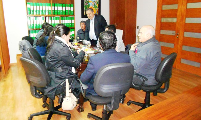 Participantes de la reunión entre FOAL, Agora Chile, Coalivi, Fosis y Senadis
