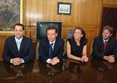 Director Regional del Senadis, Intendente Regional, Directora Nacional del Senadis y Seremi Serplac en la Intendencia.