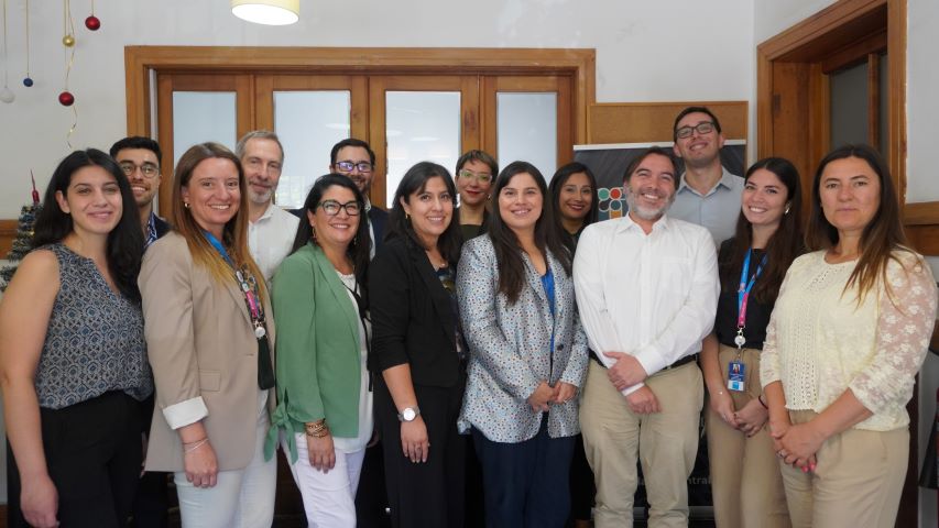 Director Nacional junto a asistentes y representantes de la Fundación ConTrabajo.