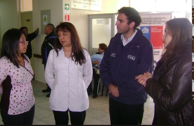 Autoridades regionales con representantes de la Corporación Municipal de Punta Arenas.