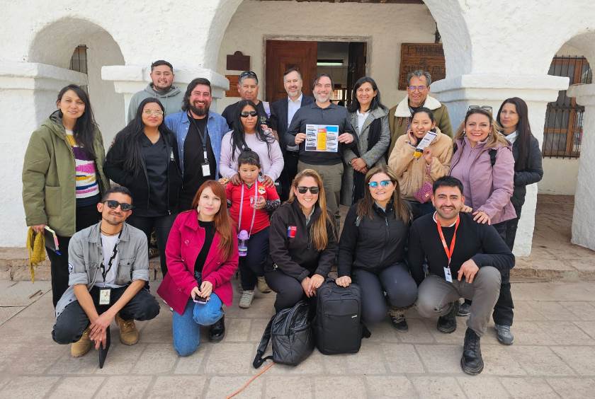 Director Nacional junto a equipo de la Dirección regional de Senadis y de la Oficina e Inclusión y Discapacidad de San Pedro de Atacama