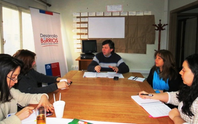 Reunión entre Senadis Magallanes y Programa Barrios.