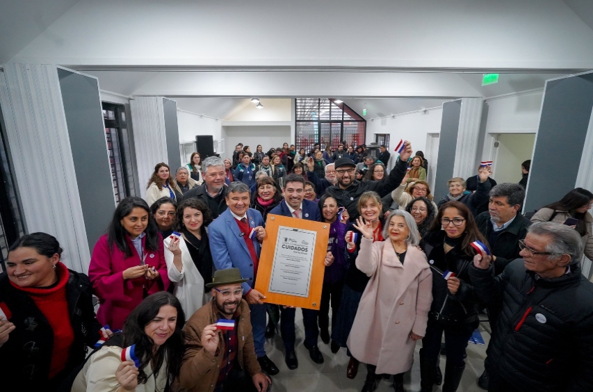 Gobierno inaugura primer Centro Comunitario de Cerro Navia y refuerza alianza internacional en el reconocimiento de las políticas de cuidados