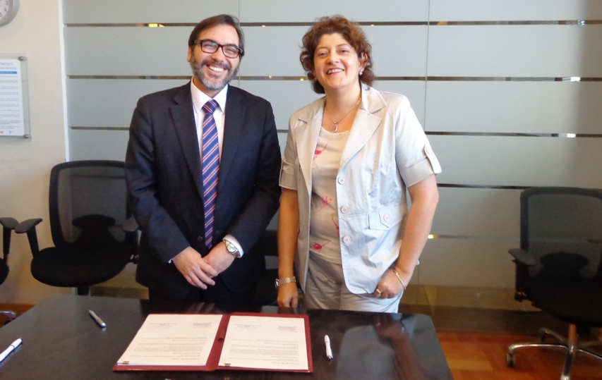 SENADIS y Contraloría Regional Metropolitana firman convenio para la ejecución del Programa de Apoyo al Cumplimiento