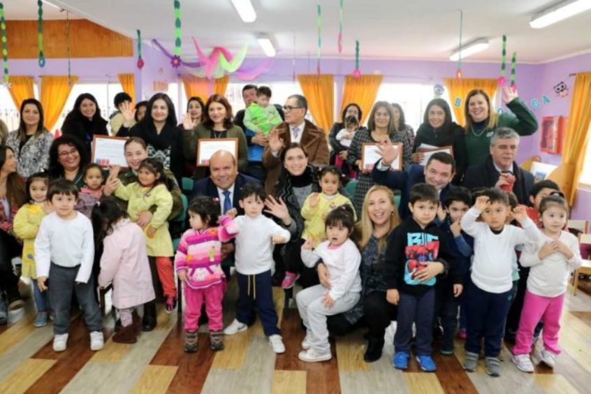 Autoridades junto a la comunidad educativa del jardín infantil JUNJI “Patricio Lynch” de Talcahuano.