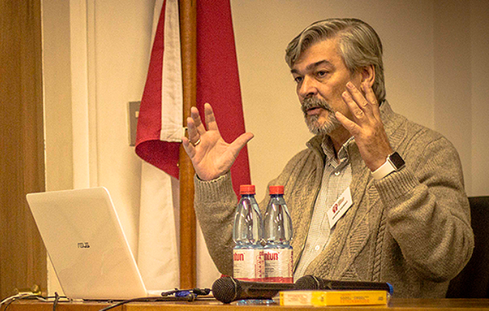 Antonio Vázquez Martín, profesor que dictará el Taller de Accesibilidad Audiovisual.