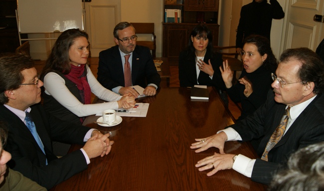 Ministro Baranda se reúne con Directora Nacional del Senadis, Asoch y directivos de CNN Chile