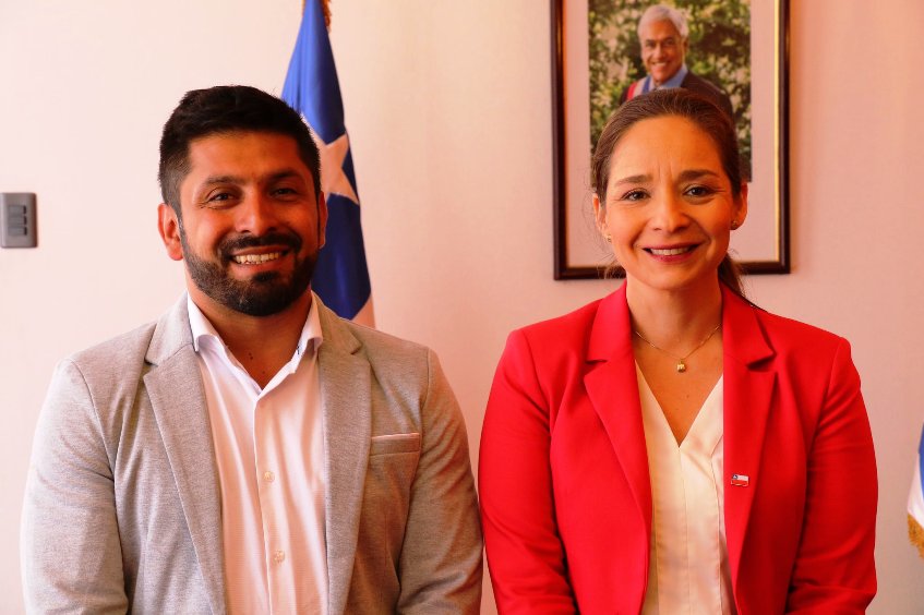 Nuevo Director Regional de SENADIS, Jorge Juárez, junto a Intedenta Lucía Pinto.