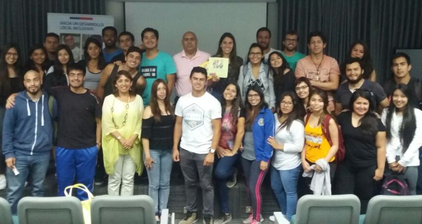 En Antofagasta se realizó conversatorio con alumnos de Kinesiología de la Universidad de Antofagasta