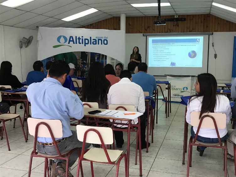 Senadis capacita a funcionarios de Aguas Altiplano en materias de inclusión social