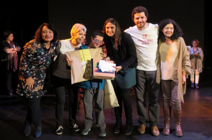 Movimiento ArteDown premia a ganadores de su concurso de pintura en un encuentro para promover la inclusión