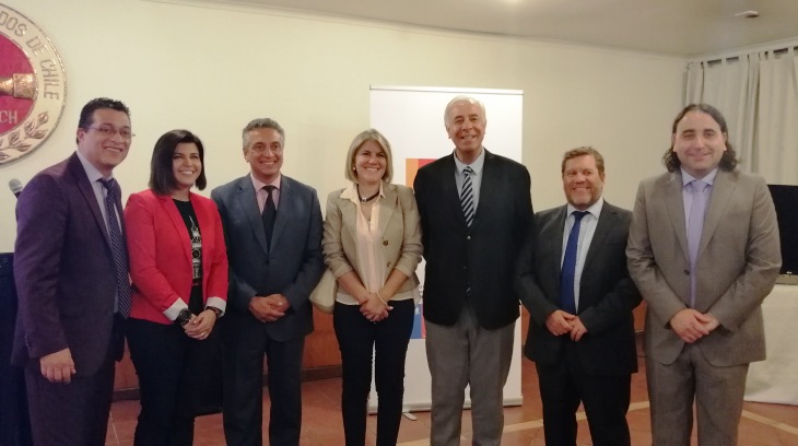 Directora Regional de Senadis junto a representantes de Arcatel.