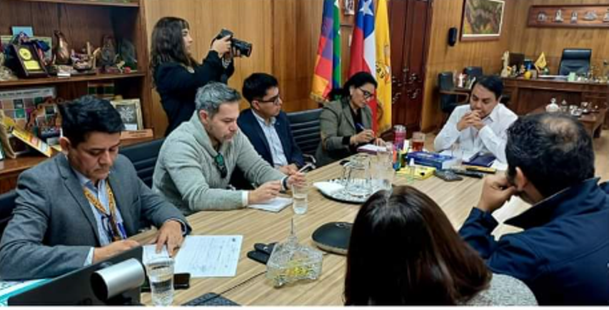 Senadis Arica participa en reunión de coordinación con autoridades regionales