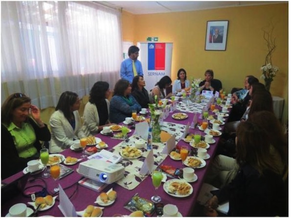 Autoridades que participaron en el desayuno que dio inicio a la semana de la mujer en BiobÃ­o.