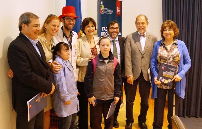 Universidad de Chile, MINSAL y Senadis inauguran Jornada sobre cuidados de salud bucal para personas con discapacidad