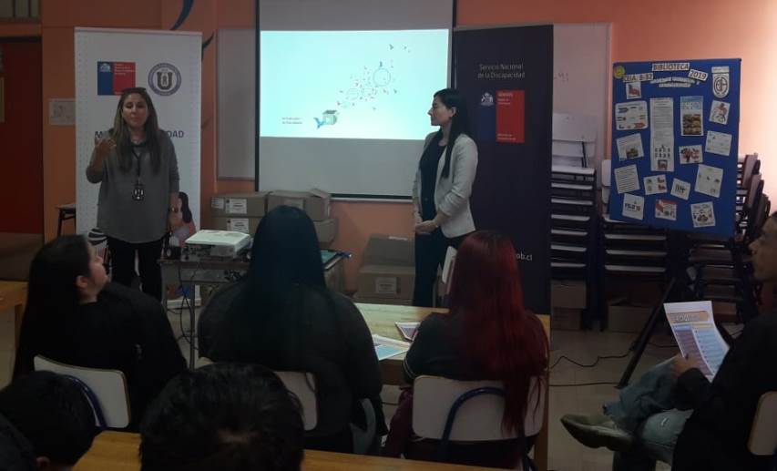 Senadis y Sernameg Antofagasta capacitan en Sexualidad y Derechos a jóvenes estudiantes con discapacidad