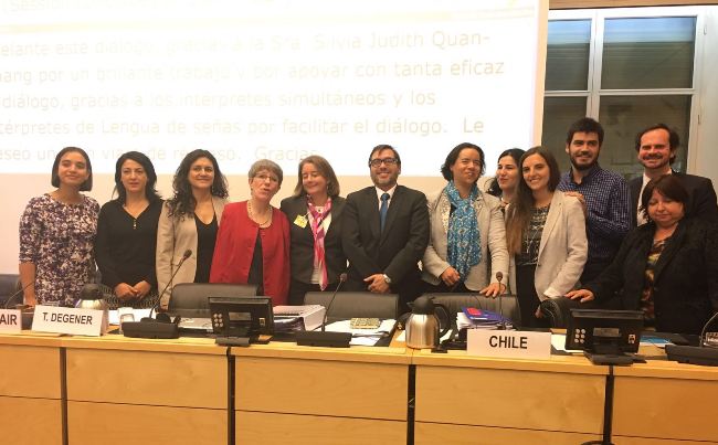 Delegación chilena al concluir la segunda jornada del examen ante la ONU