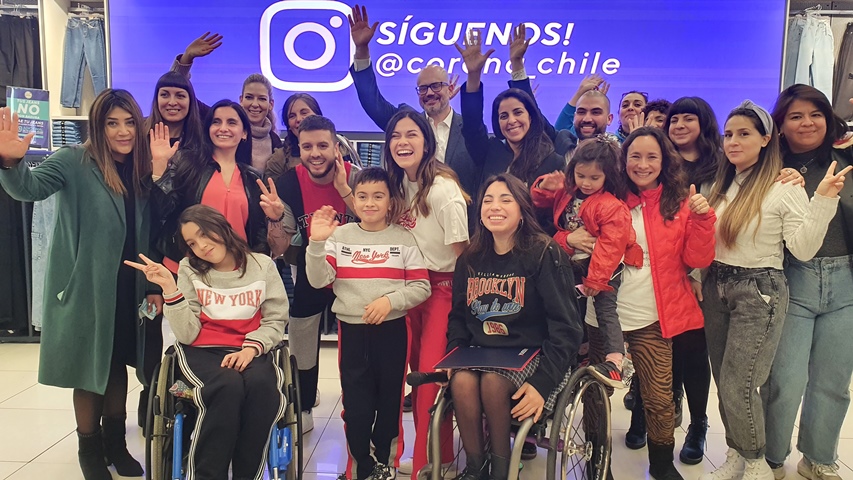 SENADIS participa en lanzamiento de primera colección de ropa inclusiva para personas con discapacidad física